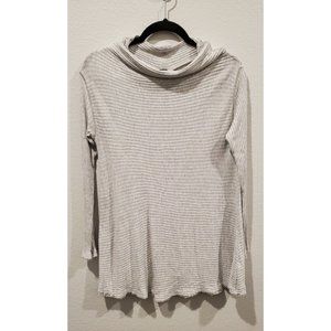 WE THE FREE Turtleneck Gray Long Sleeved Blouse